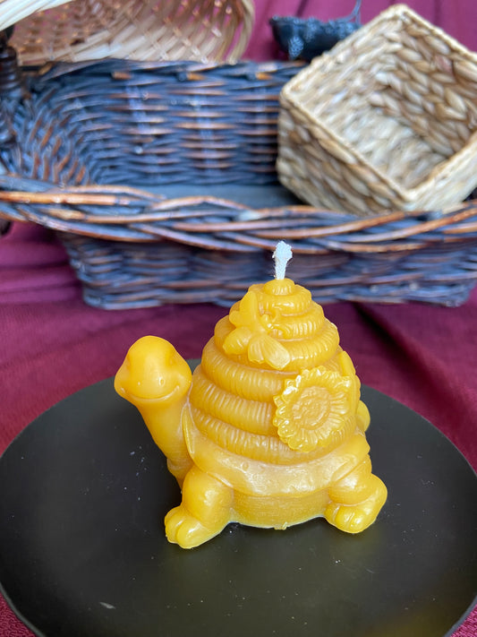 100% Beeswax Turtle Candle (13 hr burn time)