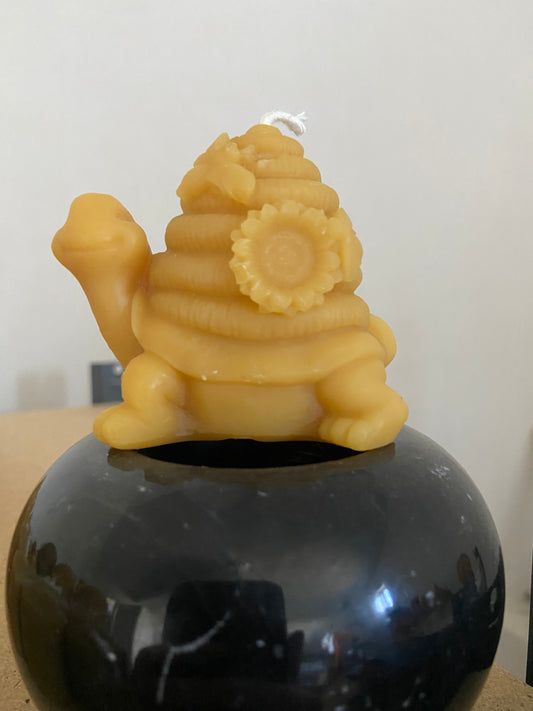 100% Beeswax Turtle Candle (13 hr burn time)