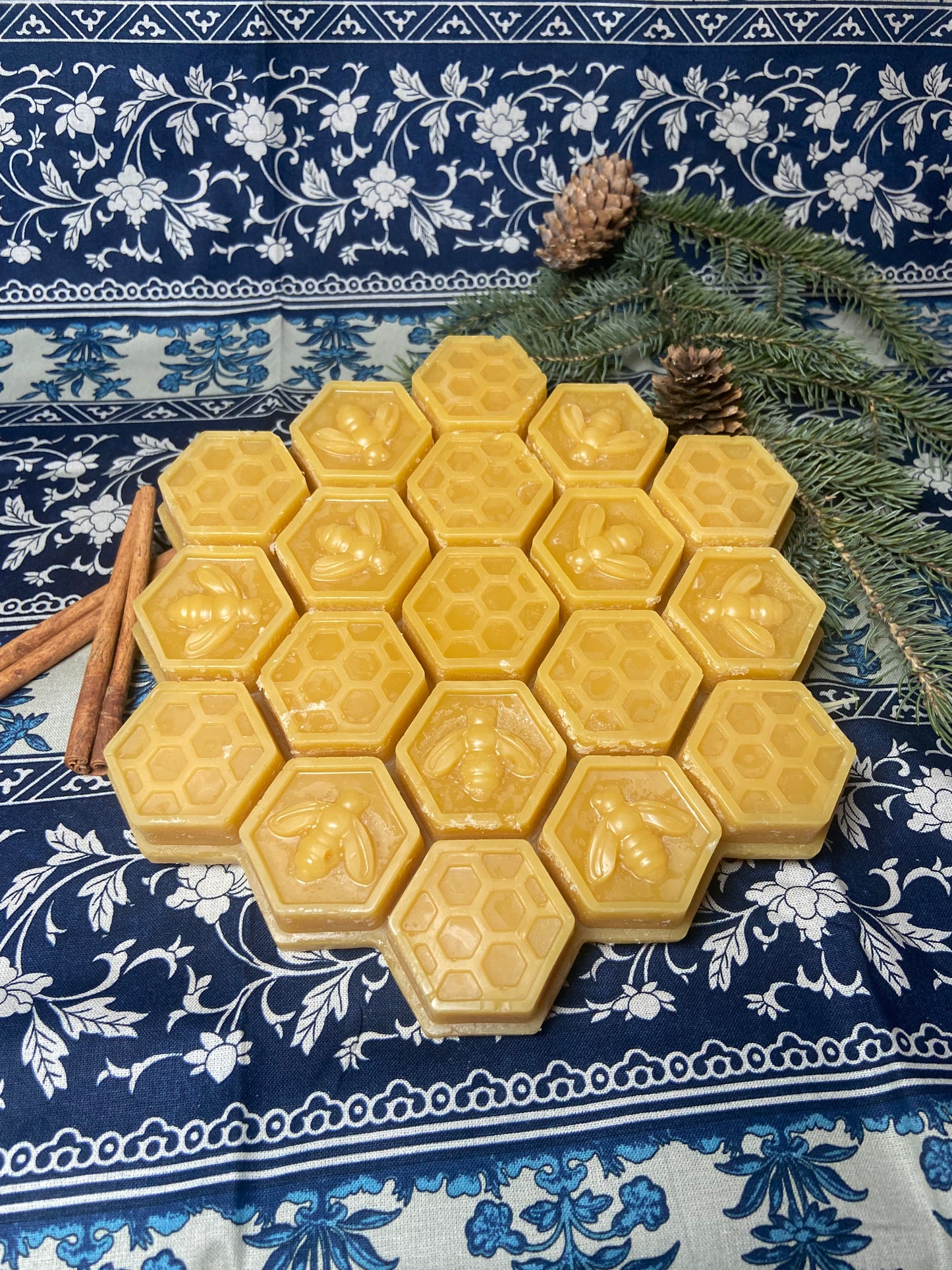 100% Beeswax One (1) Pound Cosmetic Grade Filtered Beeswax
