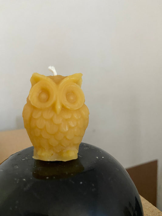 100% Beeswax Owl Votive (6 hr burn time)