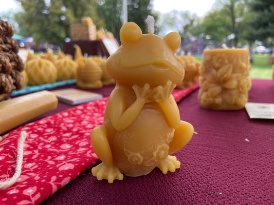 100% Beeswax Frog Candle (15 hr burn time)