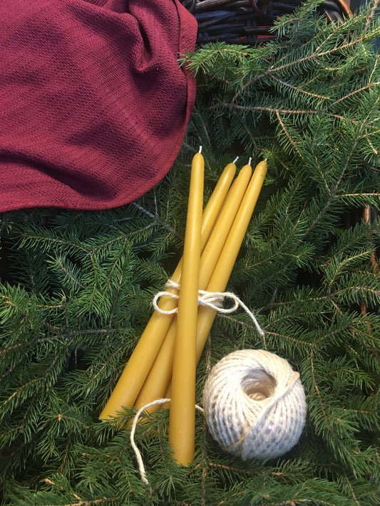 100% Pure Beeswax 9 Inch Taper Candle