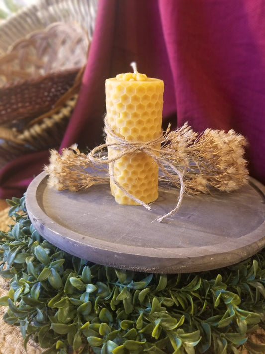 100% Beeswax Rolled Honeycomb W/ Bee On Top